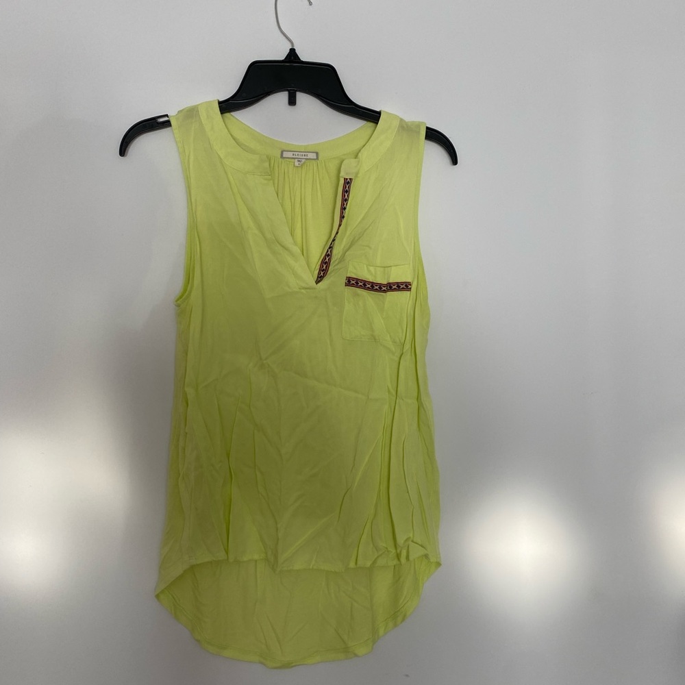 NWOT Pleione Sleeveless Top w/Front Pocket